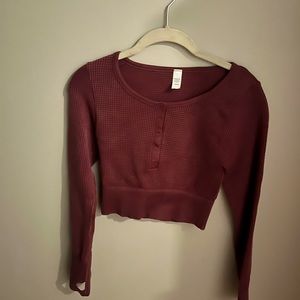 i am selling an aerie top, new, never worn, size small